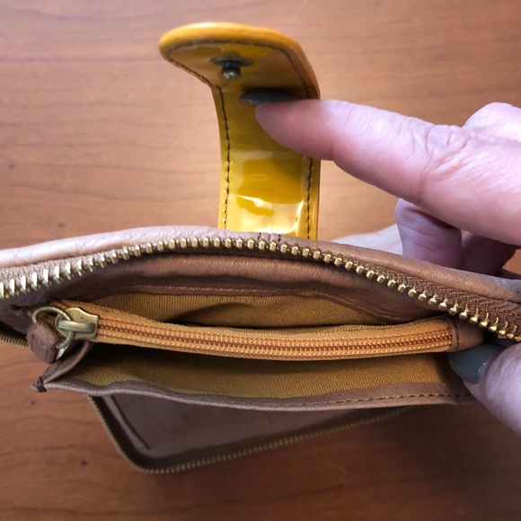 Brand new, never used wallet - Picture 5 of 5